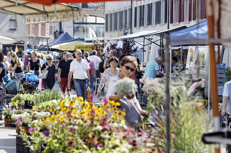 Wochenmarkt - Linke Seite