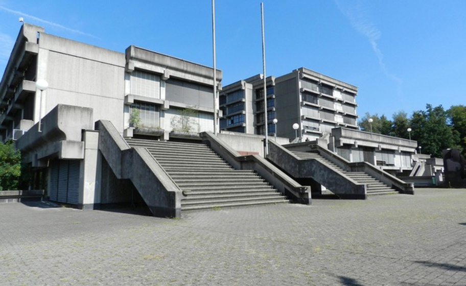Piscine couverte de l'école cantonale